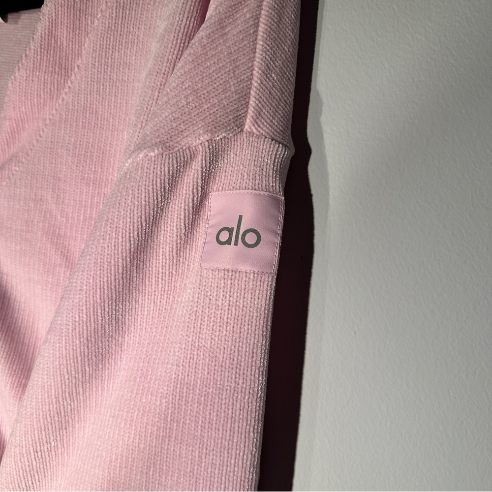 Alo Chenille Chalet Crop Cardigan Size M - pink